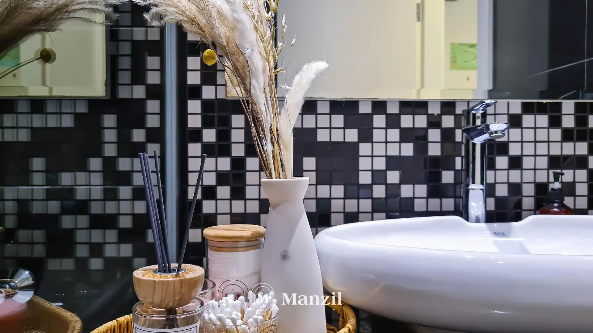 Apartment Manzil - Exquisite Studio Near Downtown Dubai With Large Balcony And Dubai Canal